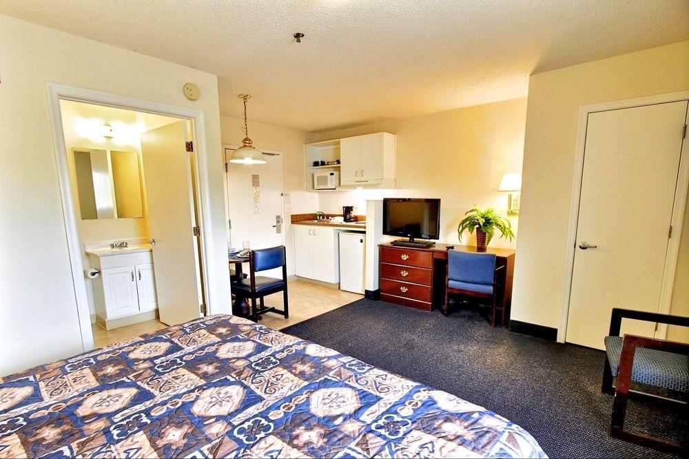 Motel 6-Richmond, Va - I-64 West Генрайко Екстер'єр фото