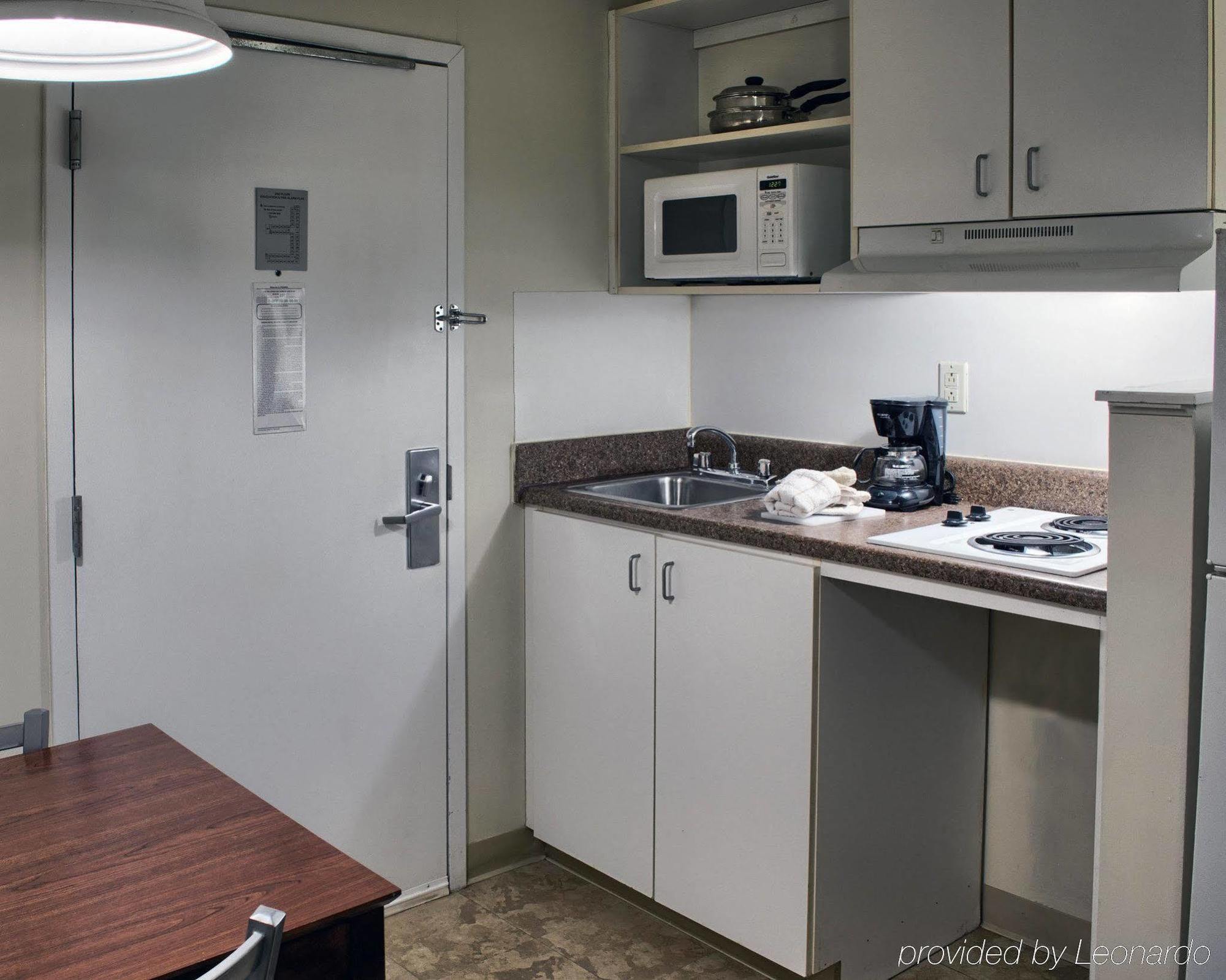 Motel 6-Richmond, Va - I-64 West Генрайко Екстер'єр фото